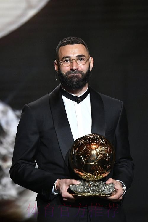 罗马诺:皇马准备与本泽马续约至2023年6月 罗马诺:皇马准备与本泽马续约至2023年6月